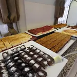 Kandelor מלון אלאניה