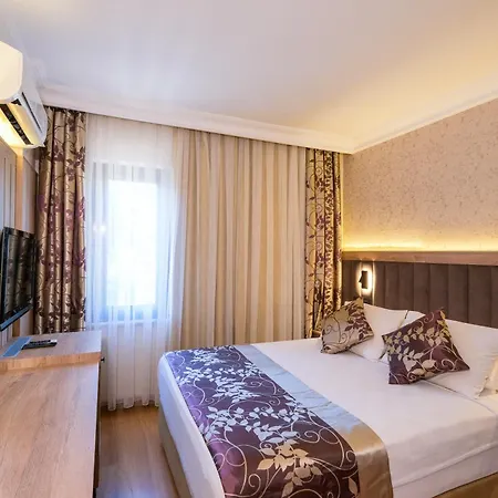 Hotel Kandelor 4*