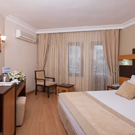 Kandelor Otel