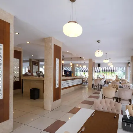 Kandelor Otel